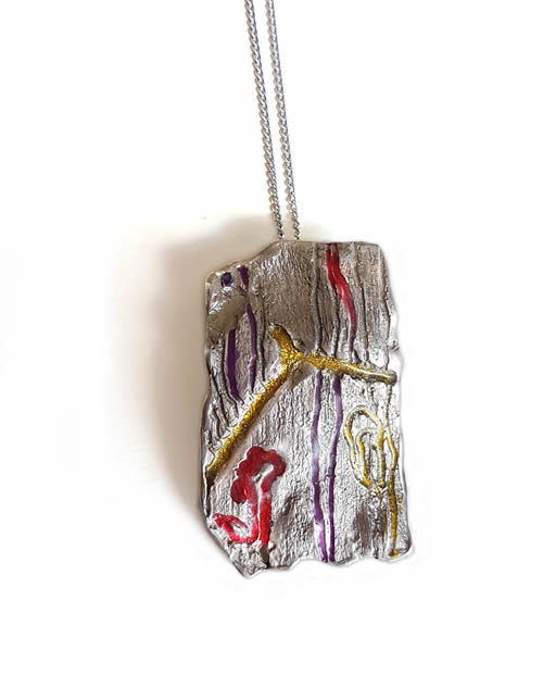 Močna duhovna zaščita za varnost v prometu in življenju je narejena na vaš obesek!